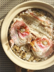 レンコ鯛のあらで土鍋ご飯